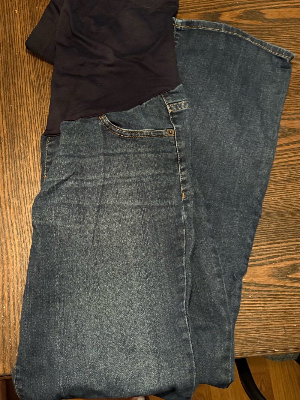 Maternity jeans size 6